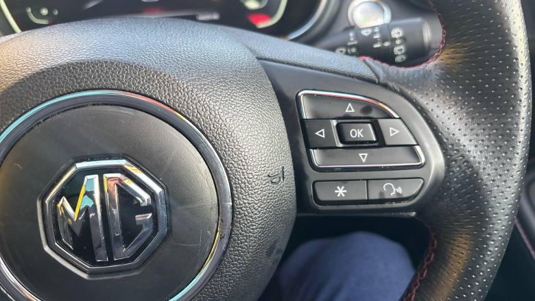 MG Hs 1.5 T-GDI Exclusive 5dr Petrol Hatchback